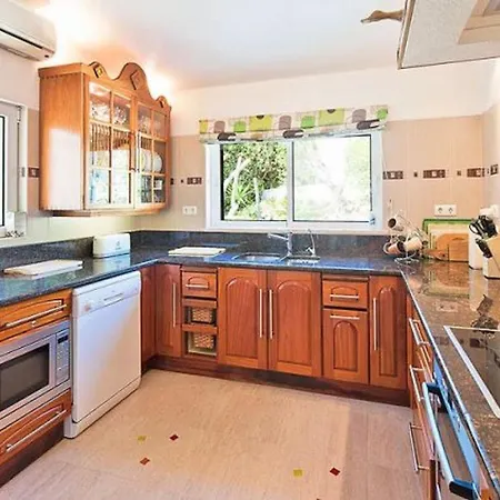 Attractive 3 Bedroom Carvoeiro With Private Heated Pool In Vale Do Milho Air Conditioning Inc *